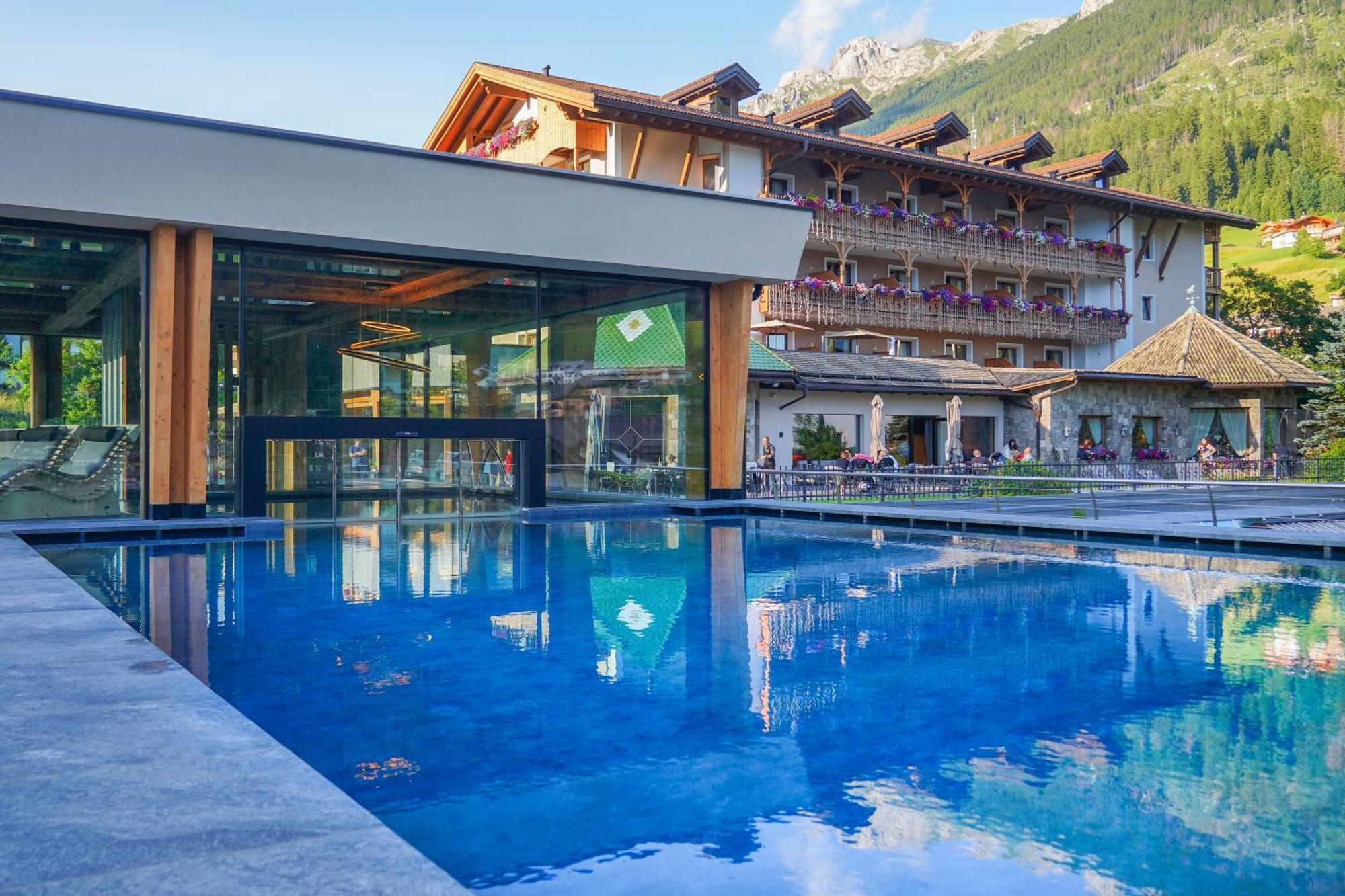 Resort Dolce Casa - Family & Spa Hotel Moena Eksteriør bilde